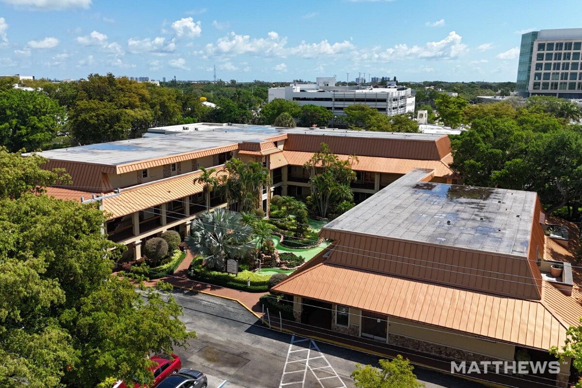 825-875 Meadows Rd, Boca Raton, FL for sale Primary Photo- Image 1 of 4