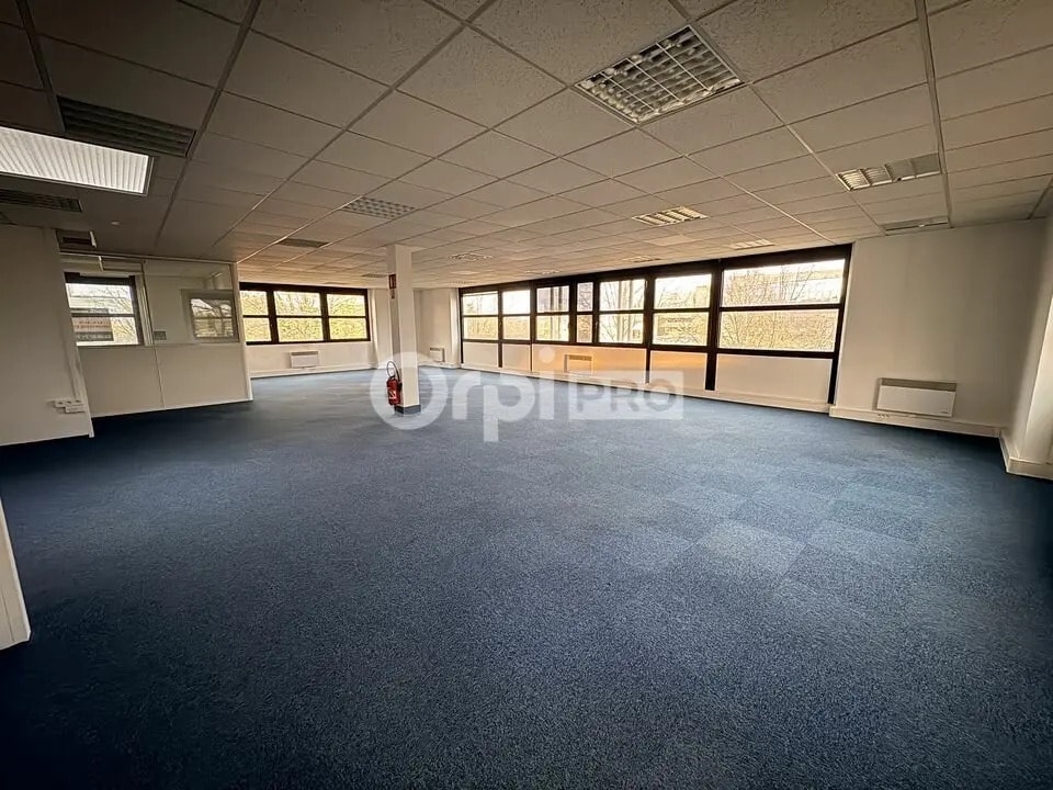 Office in Reims for lease Interior Photo- Image 1 of 5