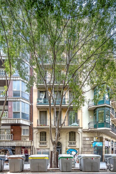 Carrer d'Entença, 49, Barcelona, Barcelona for sale - Primary Photo - Image 1 of 1