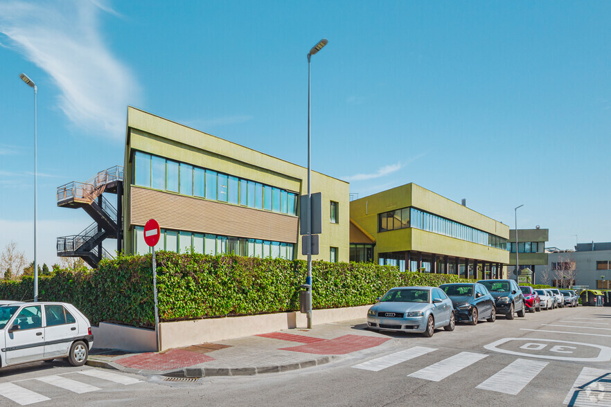 Calle Colquide, 6, Las Rozas de Madrid, Madrid for lease - Primary Photo - Image 1 of 4