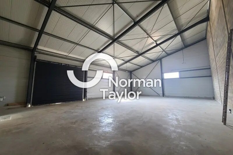 Flex in Béziers for lease Interior Photo- Image 1 of 12