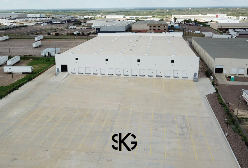 14609 Atlanta Dr, Laredo, TX for sale - Building Photo - Image 2 of 4