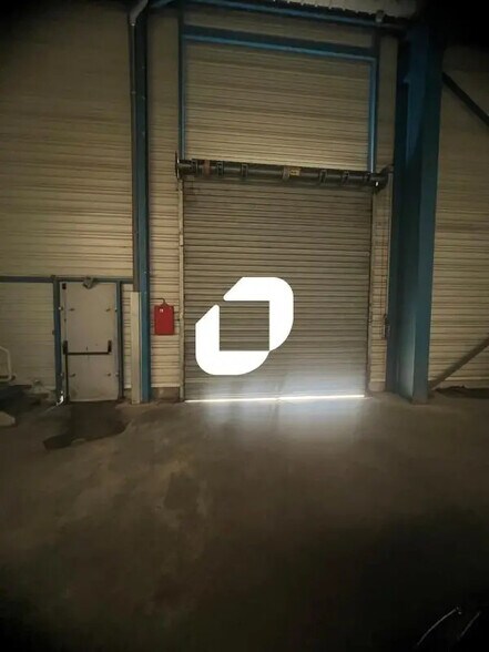 Office in Lapugnoy for lease - Interior Photo - Image 2 of 16