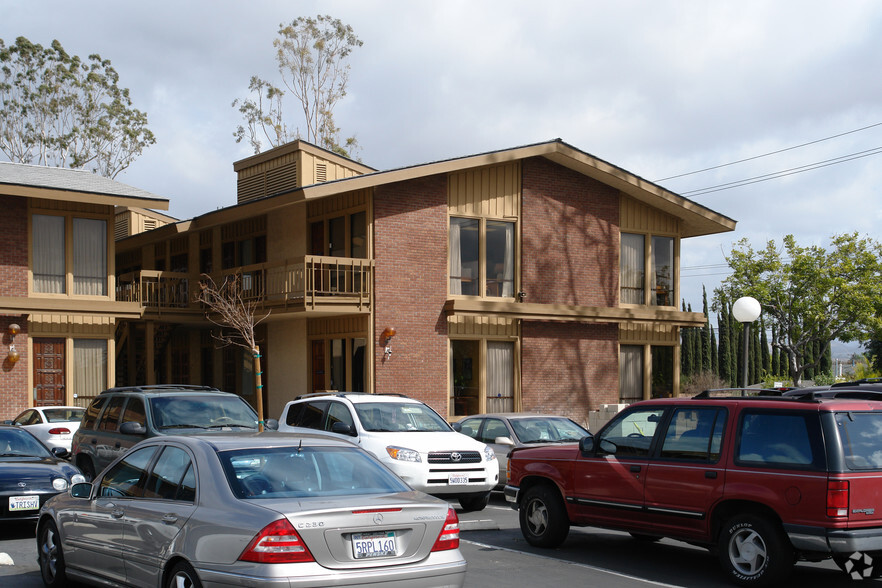1442 Irvine Blvd, Tustin, CA for lease - Building Photo - Image 2 of 2