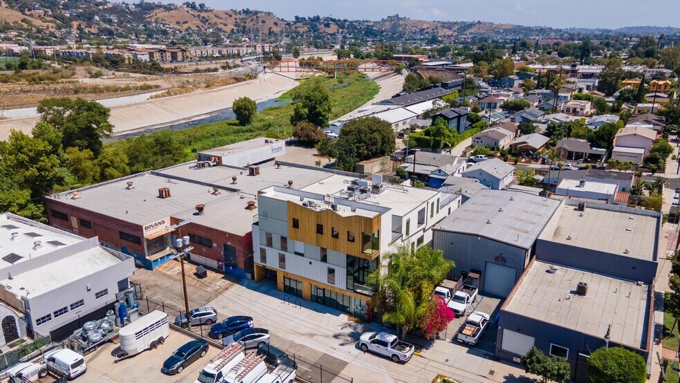 2410-2412 Eads St, Los Angeles, CA for lease - Building Photo - Image 3 of 6