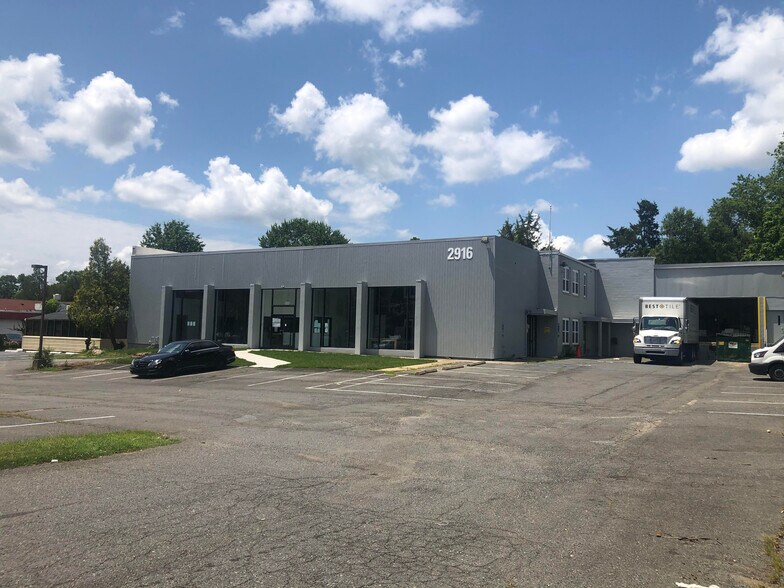 2916 Annandale Rd, Falls Church, VA 22042