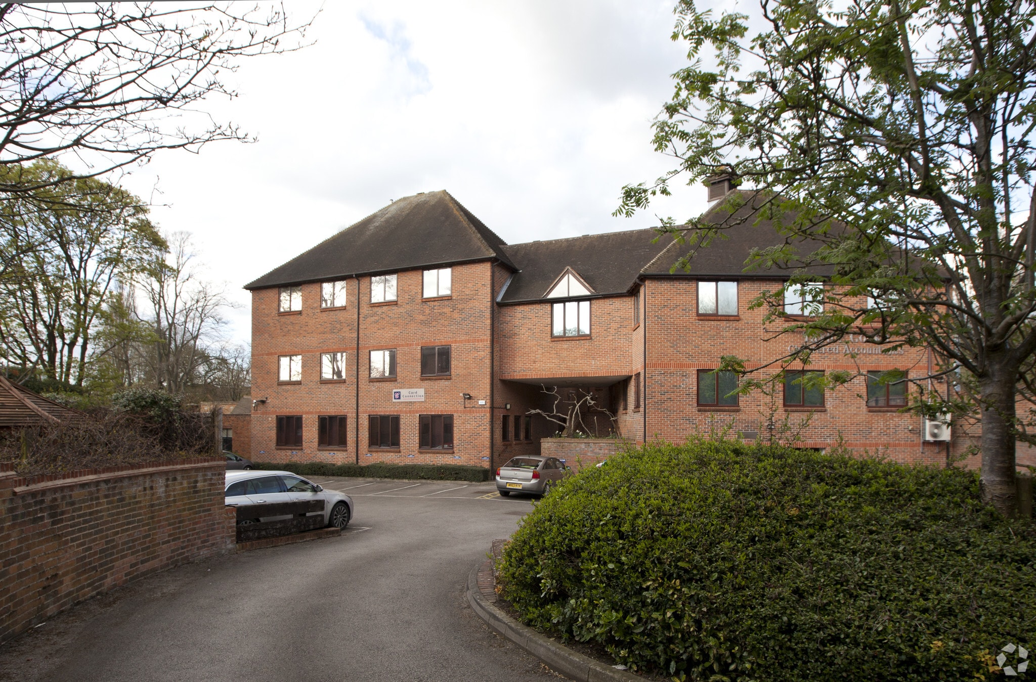 Park House & Katherine House portfolio of 2 properties for sale on LoopNet.com Primary Photo- Image 1 of 3