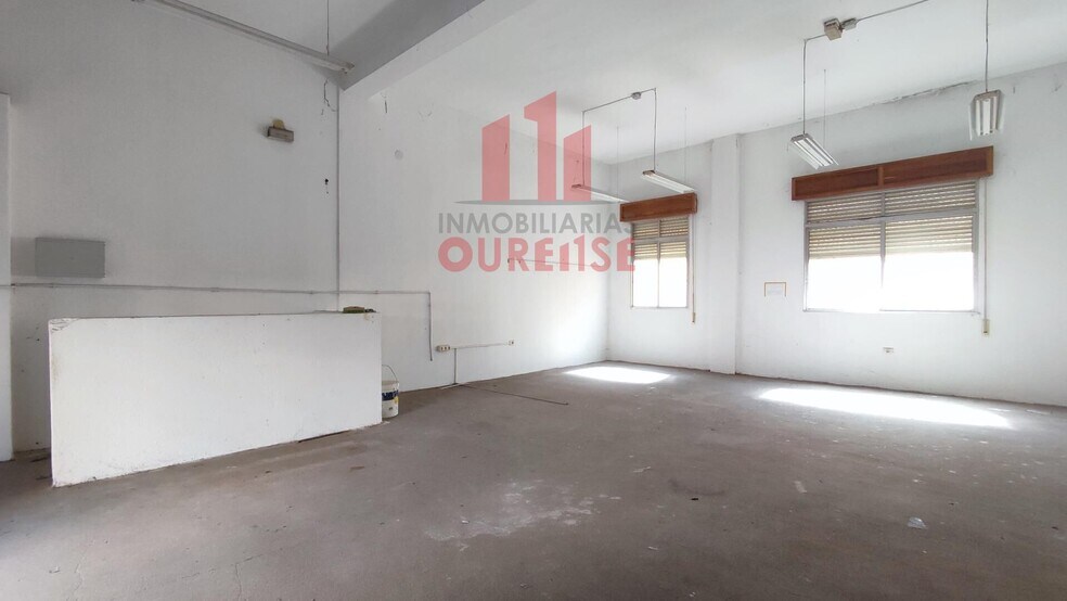 Retail in Ourense for sale - Building Photo - Image 1 of 12