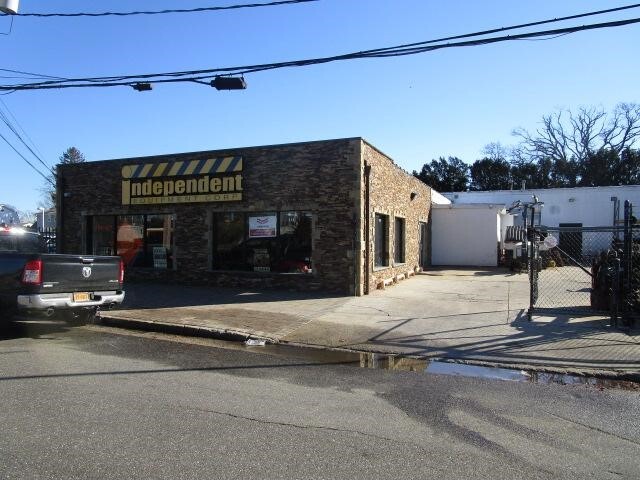 319 W Sunrise Hwy, Freeport, NY for lease - Primary Photo - Image 1 of 5