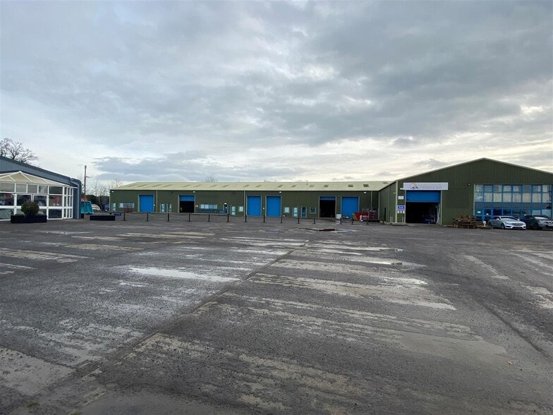 Ambassador Trade Park, Gillingham for lease - Primary Photo - Image 1 of 10