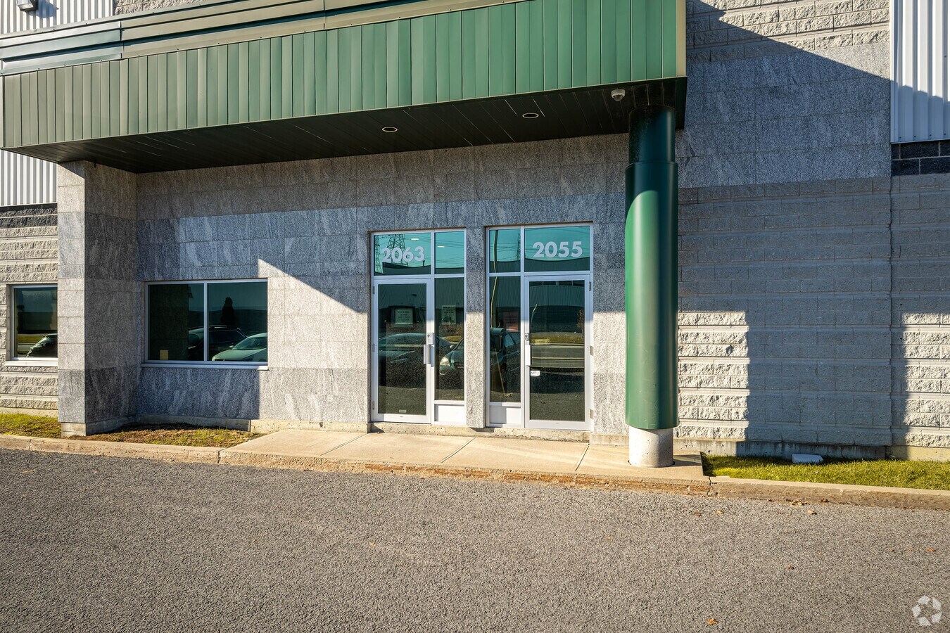 20552095 Boul Dagenais O, Laval, QC H7L 5V1