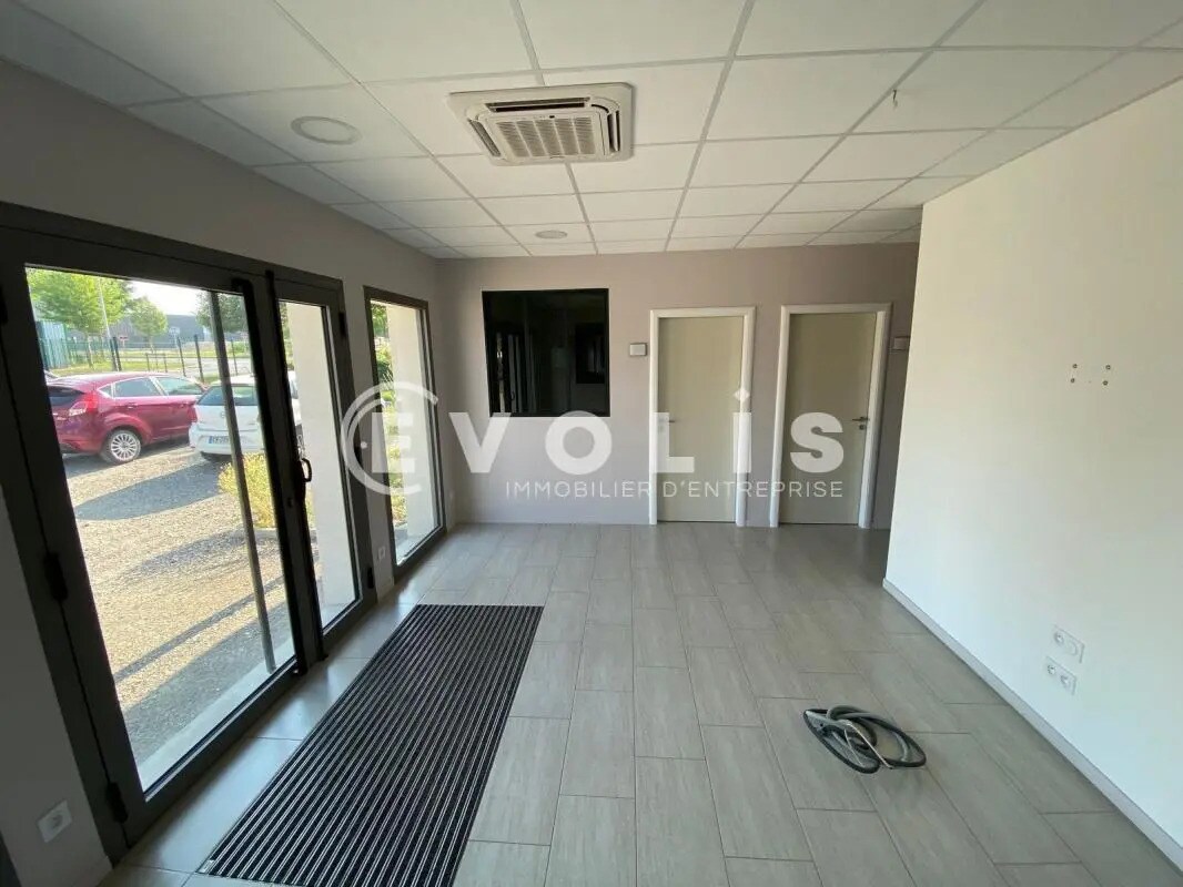 Flex in Camon for lease Interior Photo- Image 1 of 7