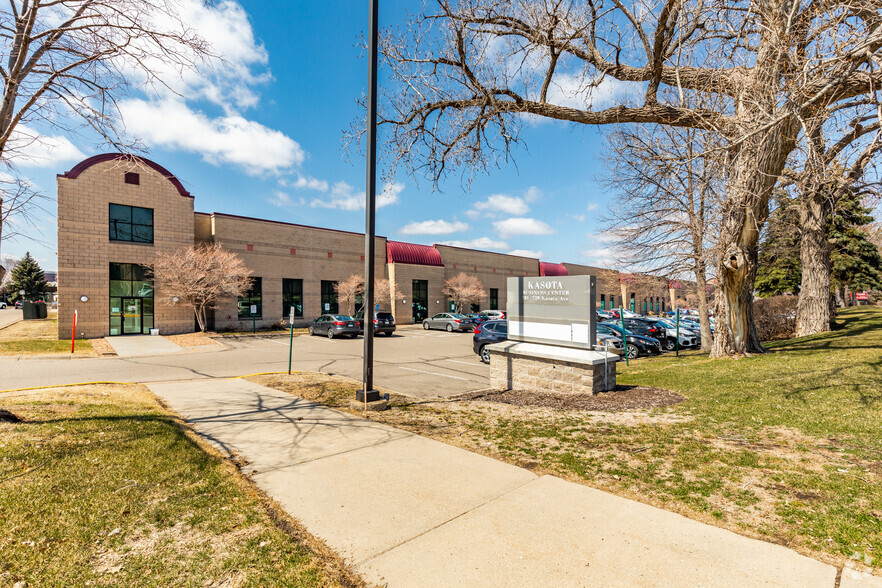 723-739 Kasota Ave SE, Minneapolis, MN for lease - Building Photo - Image 2 of 7