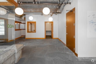 1808 Bellevue Ave, Seattle, WA for lease Interior Photo- Image 2 of 9