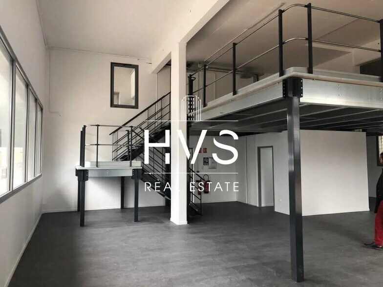 Office in Gardanne for lease - Interior Photo - Image 3 of 47