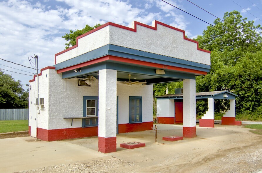 110 Liberty st, Pilot Point, TX for sale - Primary Photo - Image 1 of 1