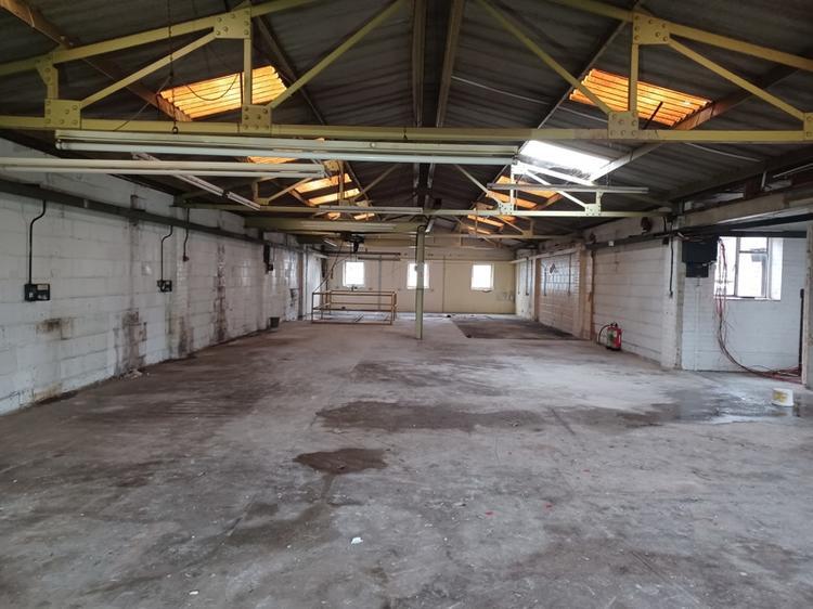 37 Vale Rd, Brighton for sale - Interior Photo - Image 3 of 6