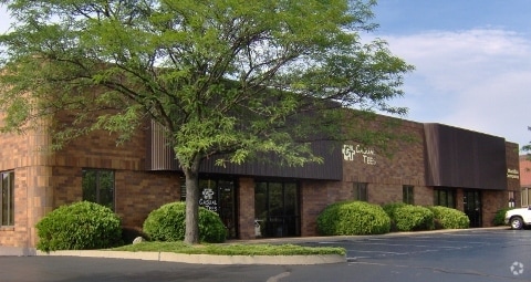 16149-16161 Westwoods Business Park, Ellisville, MO for sale - Building Photo - Image 2 of 5
