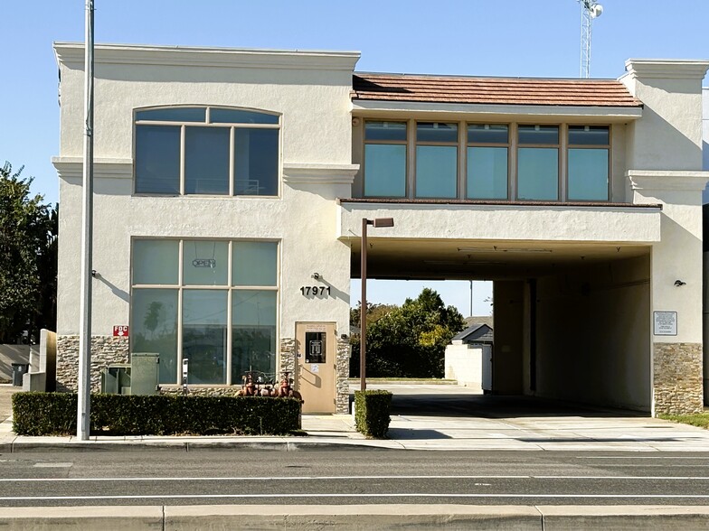 17971 Euclid St, Fountain Valley, CA for lease - Building Photo - Image 1 of 5