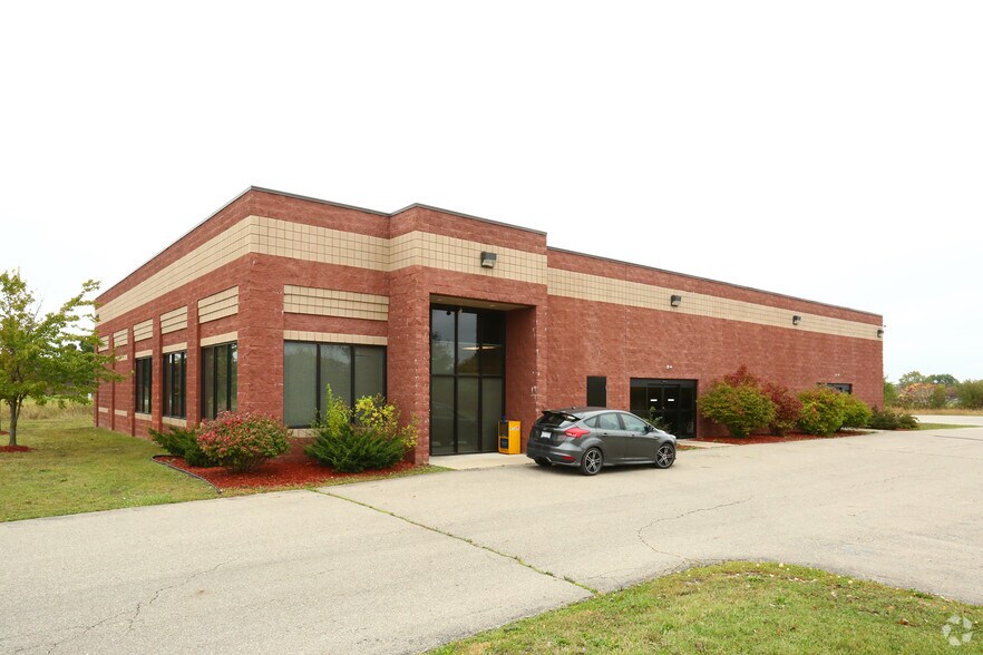 1371 Burton Ct, Burton, MI 48529 | LoopNet