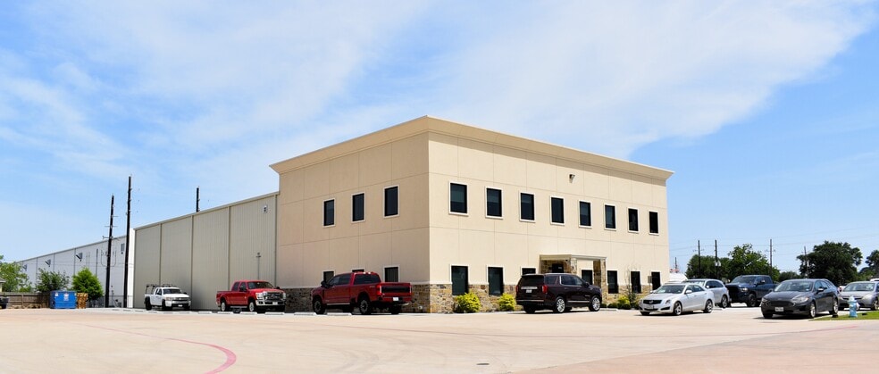 12014 Windfern Rd, Houston, TX for lease - Building Photo - Image 2 of 8