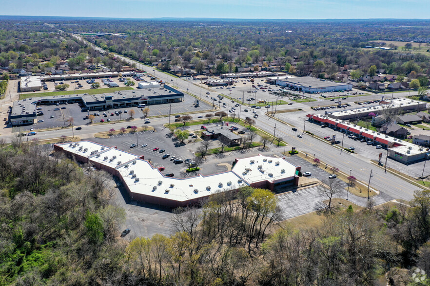 601-605 S Aspen Ave, Broken Arrow, OK for lease - Aerial - Image 3 of 3