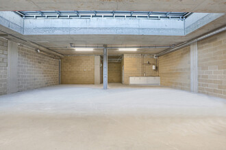 62 Hatcham Rd, London for lease Interior Photo- Image 2 of 3