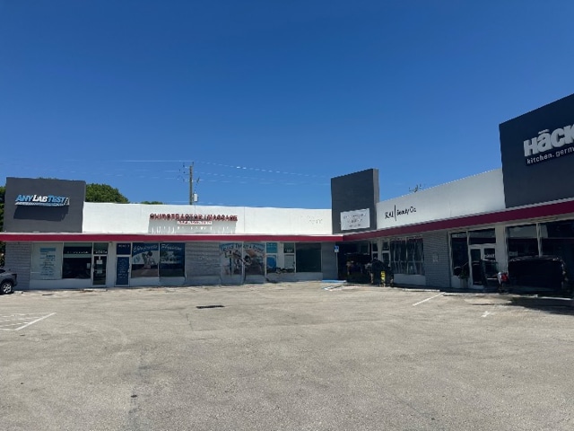 4242 N Federal Hwy, Fort Lauderdale, FL for lease - Building Photo - Image 1 of 33
