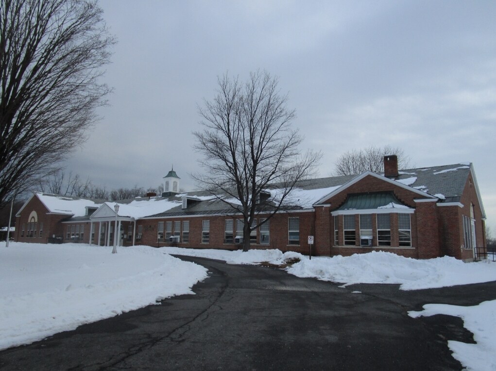 99 Schermerhorn Rd, Schenectady, NY for sale Primary Photo- Image 1 of 1