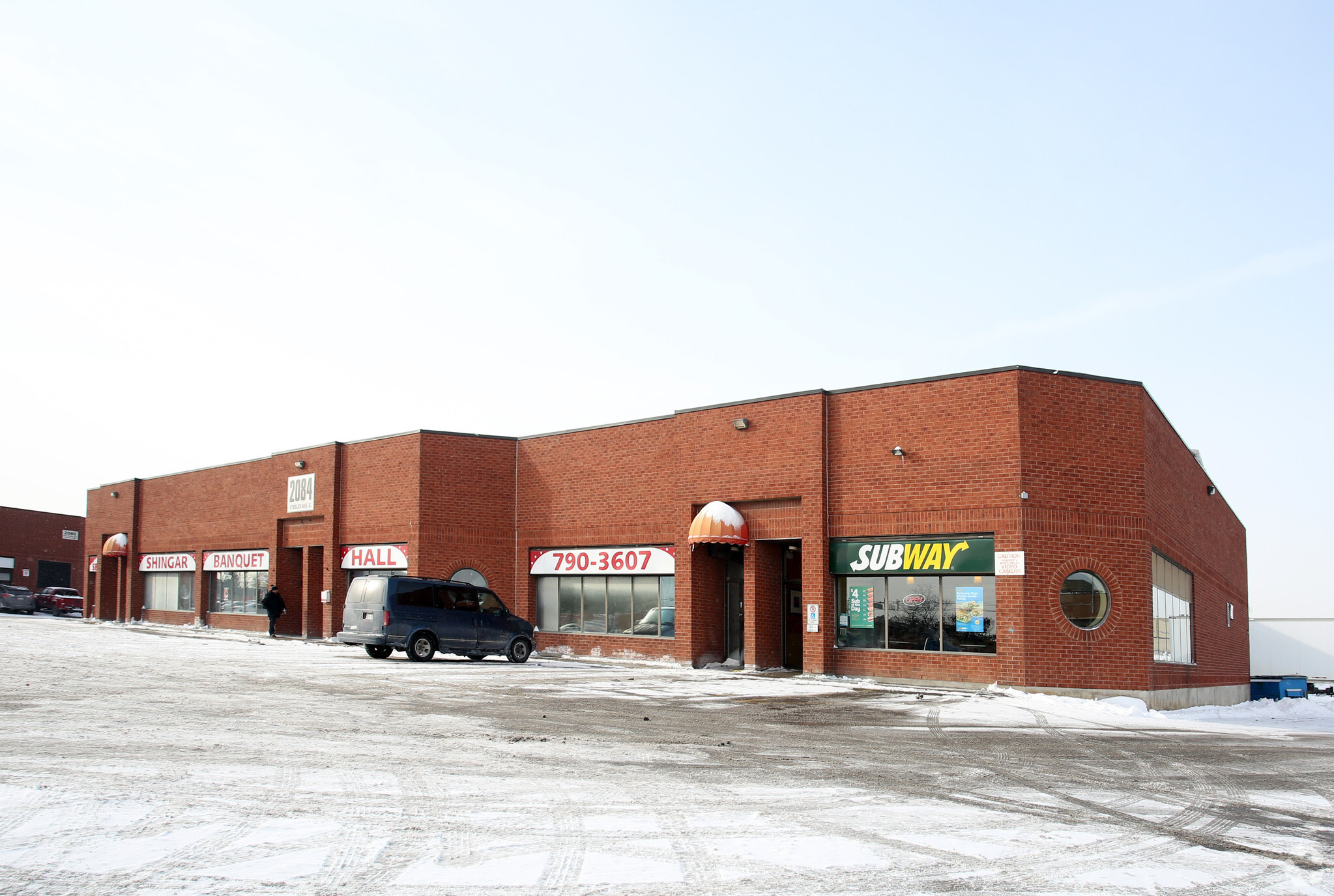 2084 Steeles Ave E, Brampton, ON for lease Primary Photo- Image 1 of 6