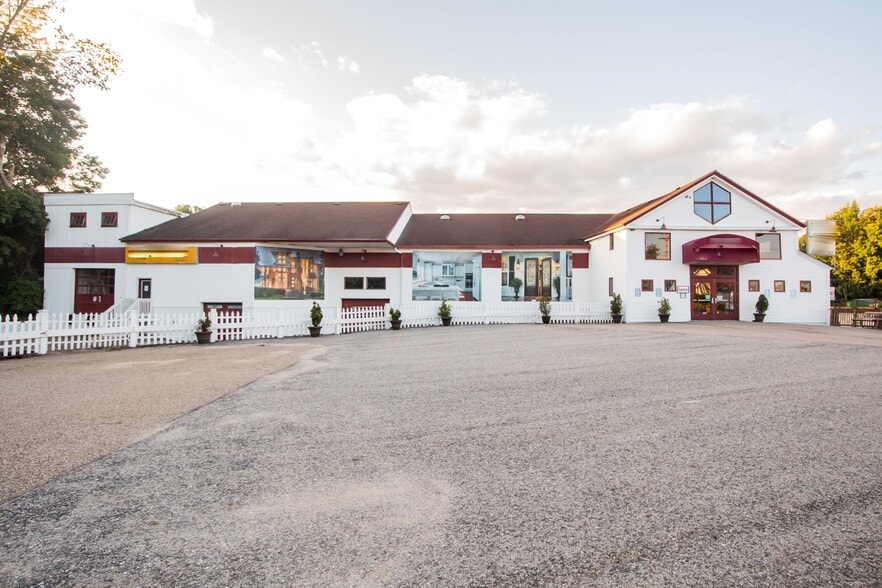 1150 Main St, Leicester, MA for lease - Building Photo - Image 2 of 30