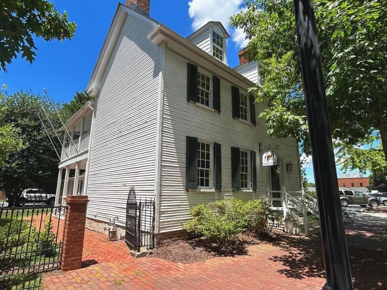 133 N Washington St, Easton, MD for sale - Building Photo - Image 1 of 5