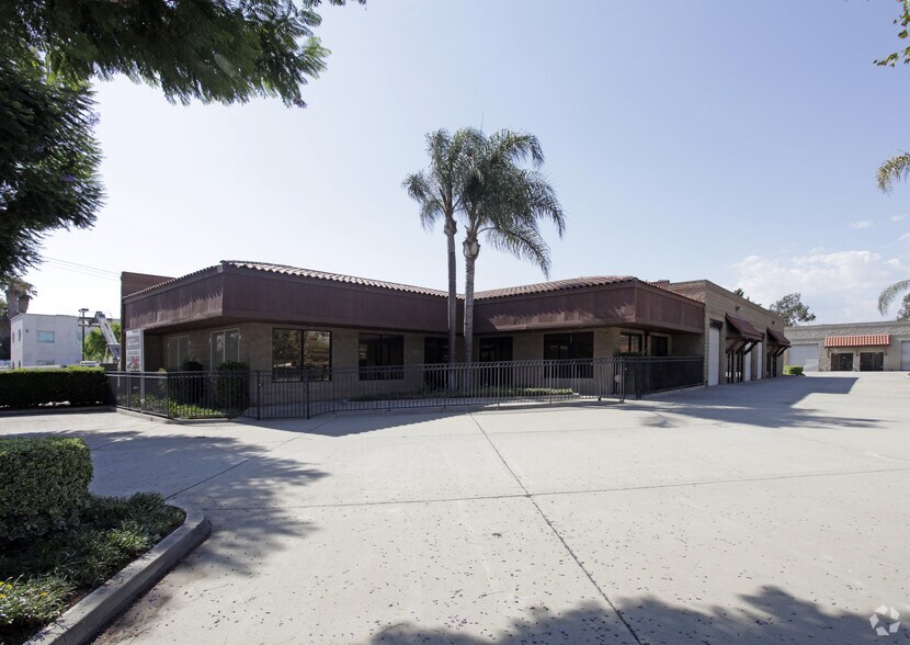 1517-1539 Grand Ave, Pomona, CA for lease - Primary Photo - Image 2 of 6