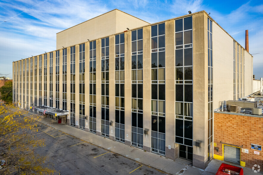 1900 N Austin Ave, Chicago, IL for sale - Building Photo - Image 1 of 1