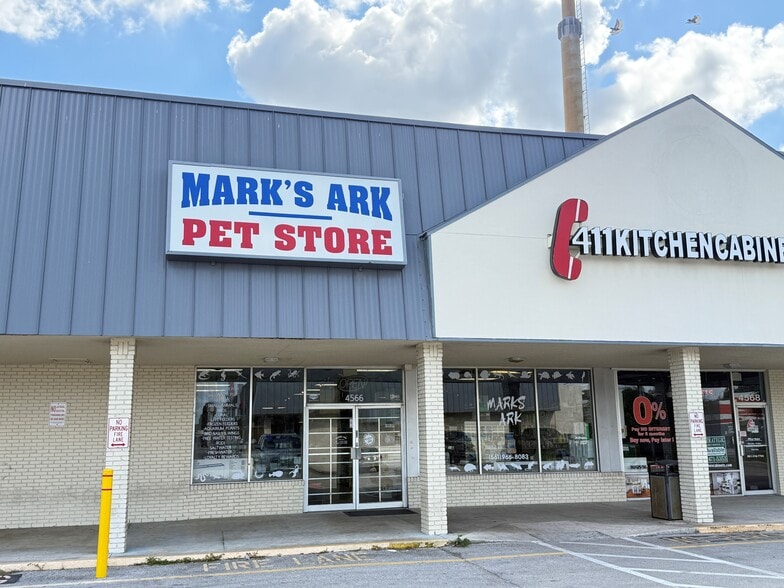 4550-4644 Lake Worth Rd, Green Acres, FL for lease - Building Photo - Image 3 of 10