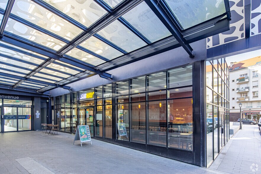 12 Rue Des Bourets, Suresnes for lease - Building Photo - Image 2 of 5