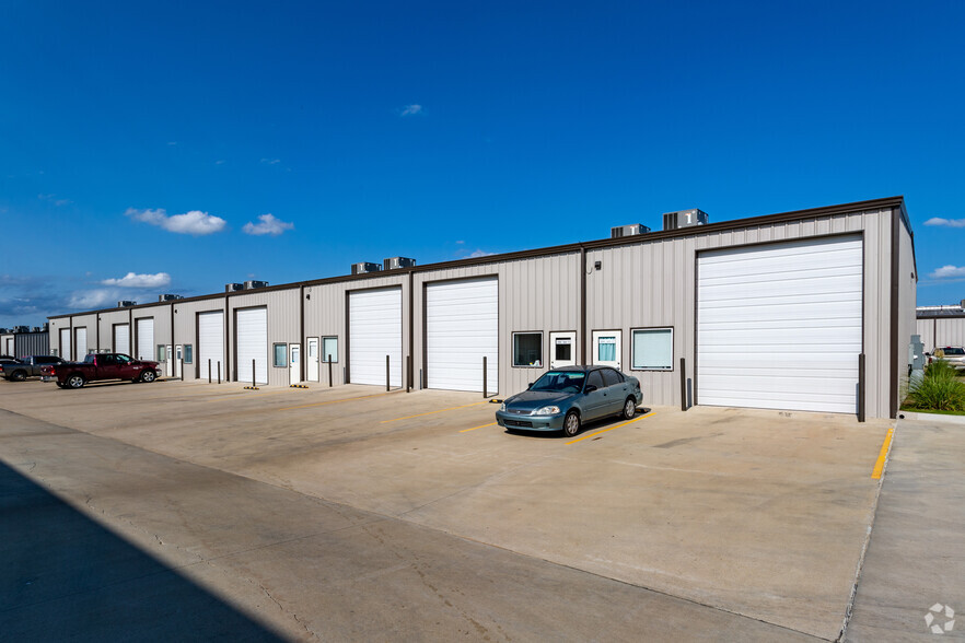 14060 S Peoria Ave, Glenpool, OK for lease - Building Photo - Image 1 of 12