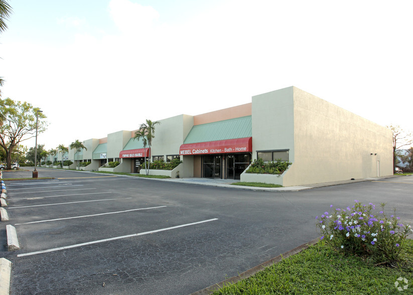 1800 N Powerline Rd, Pompano Beach, FL for lease - Primary Photo - Image 2 of 13