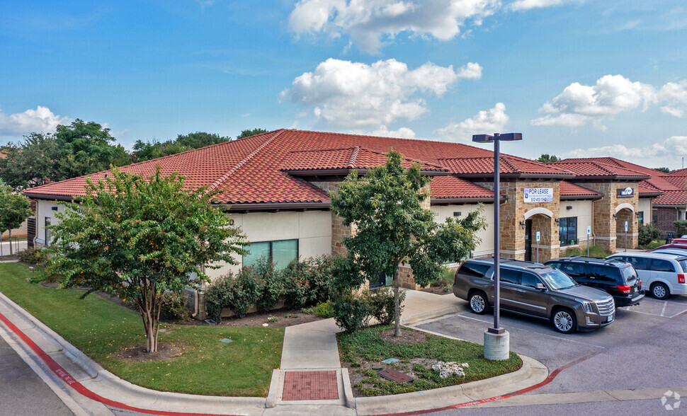 1880 Round Rock Ave, Round Rock, TX for sale - Primary Photo - Image 1 of 1