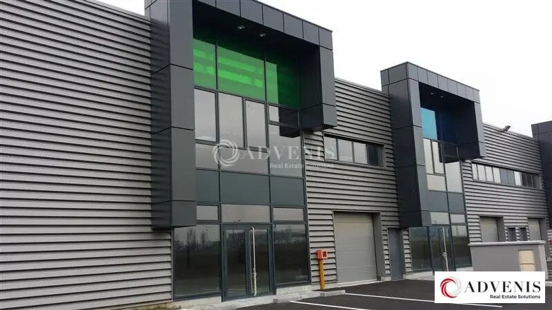 Industrial in Sainghin-en-Mélantois for lease Building Photo- Image 1 of 5