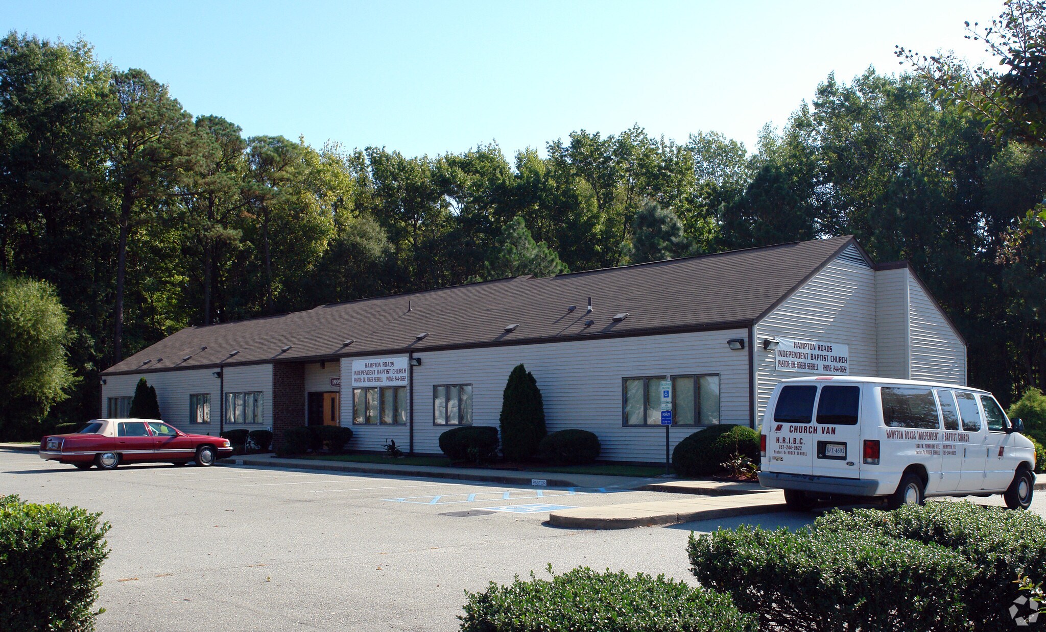 1999 W Pembroke Ave, Hampton, VA for sale Primary Photo- Image 1 of 1