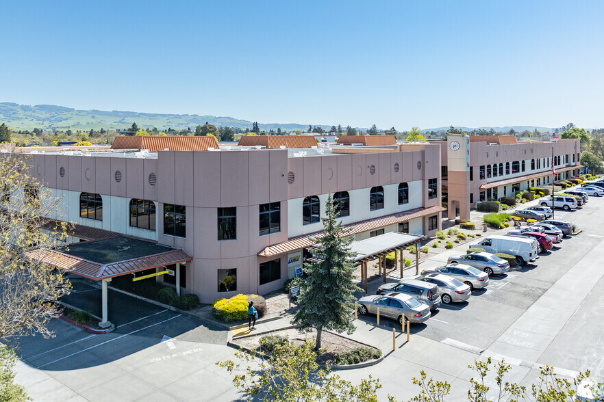 715 Southpoint Blvd, Petaluma, CA for lease - Aerial - Image 1 of 7