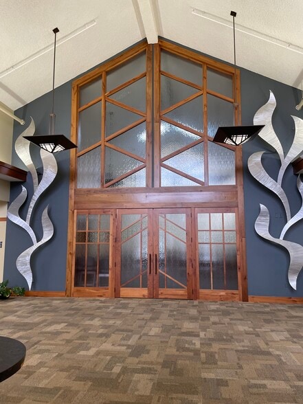 3145 Benham Ave, Elkhart, IN for lease - Lobby - Image 2 of 2