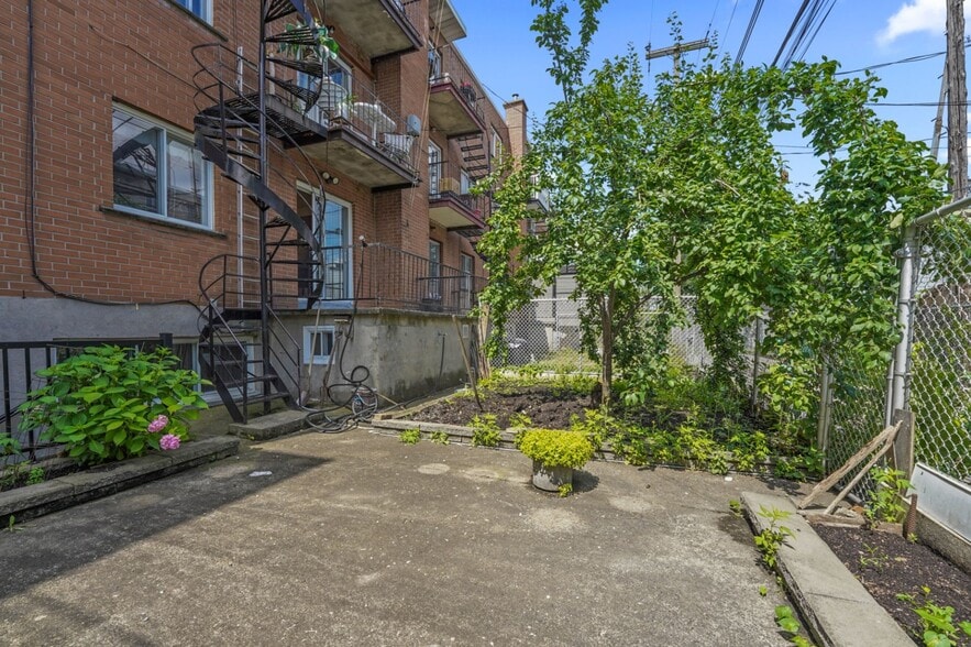 6961 - 6965 Av Wiseman, Montréal, QC for sale - Building Photo - Image 3 of 4