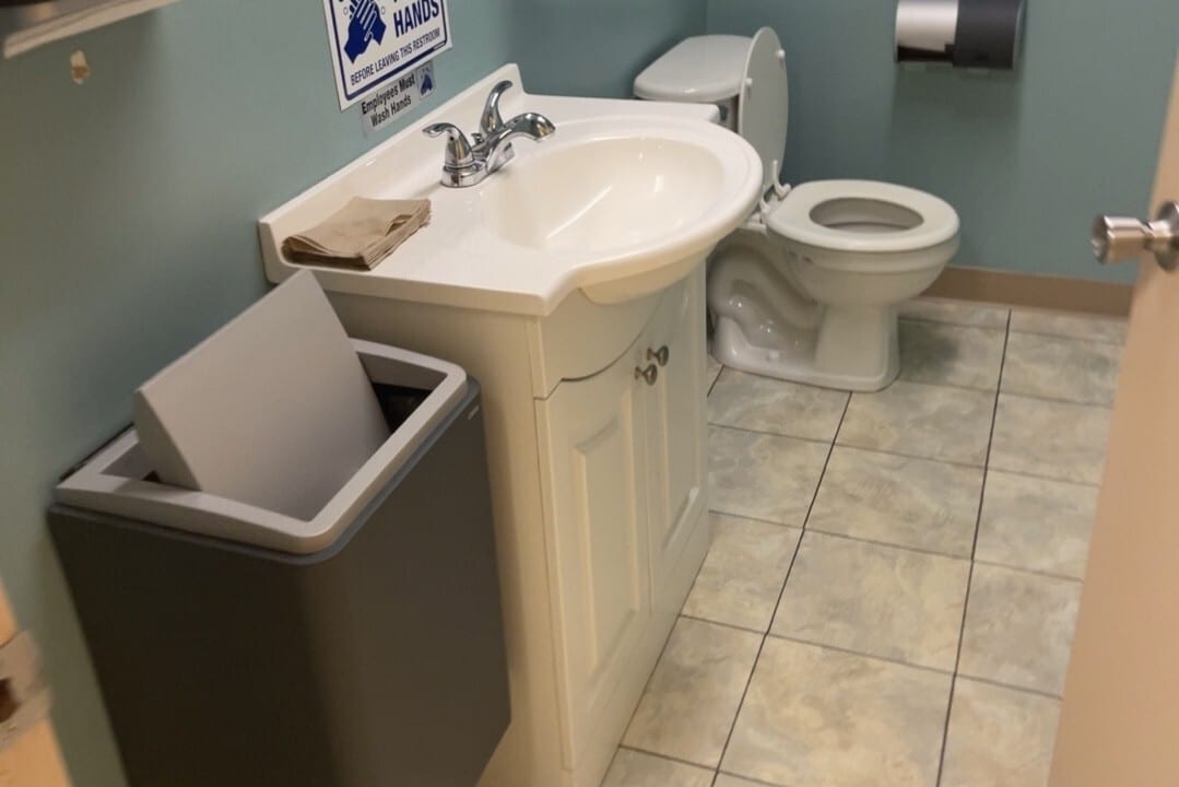 522-524 Main St, Elkhart, IN for lease Interior Photo- Image 1 of 6