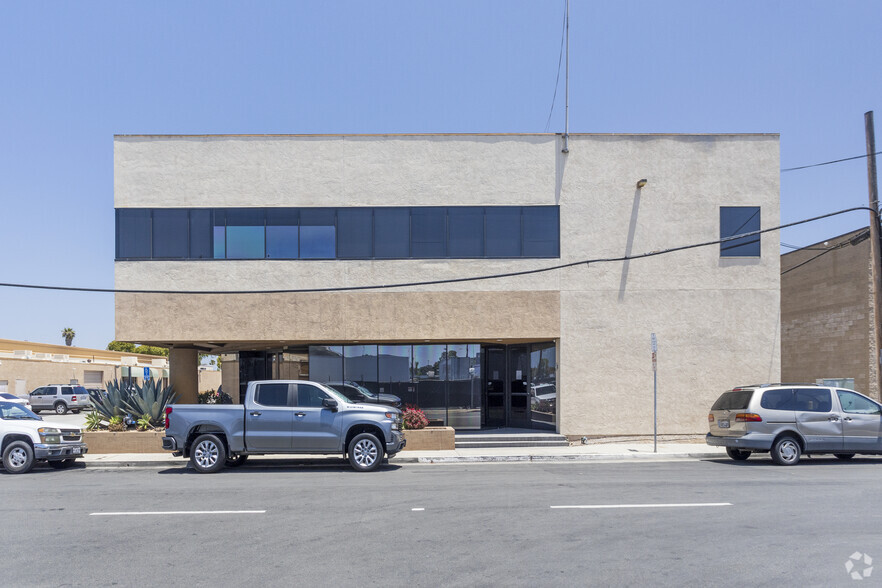 3502 Kurtz St, San Diego, CA for lease - Building Photo - Image 3 of 5