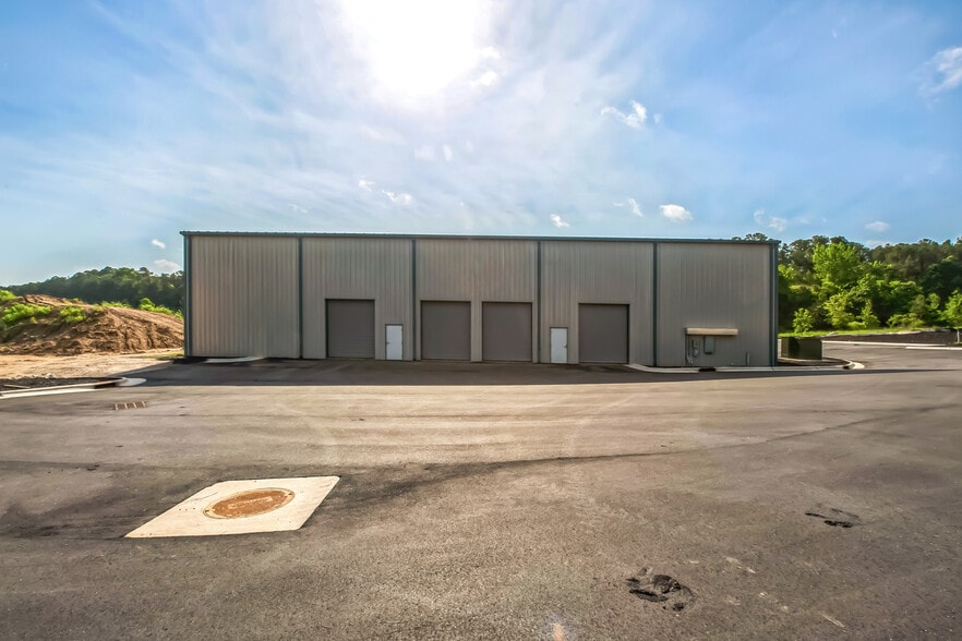 1703 Roundrock Dr, Raleigh, NC for lease - Building Photo - Image 3 of 7