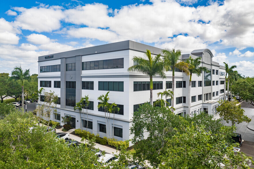 2700 N Military Trl, Boca Raton, FL for lease - Primary Photo - Image 1 of 8