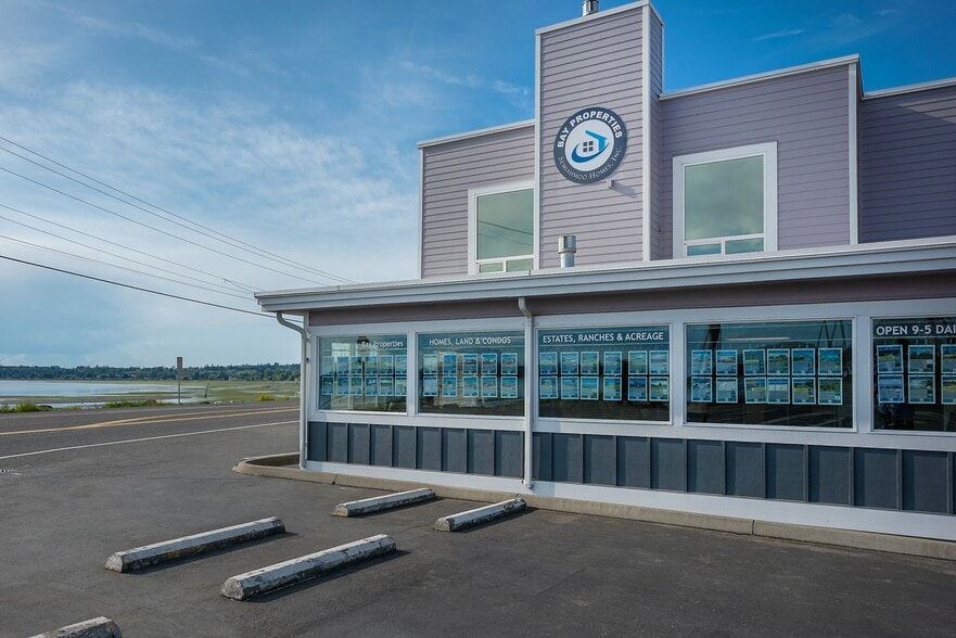 8045 Birch Bay Dr, Blaine, WA for sale - Building Photo - Image 1 of 17