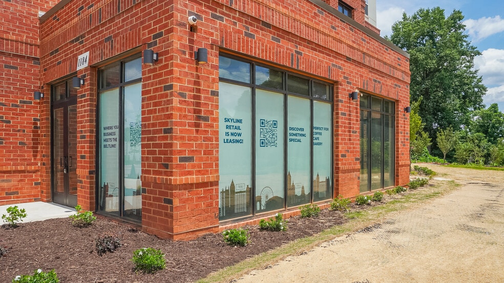 1184 Hank Aaron Dr SE, Atlanta, GA for lease - Building Photo - Image 2 of 36